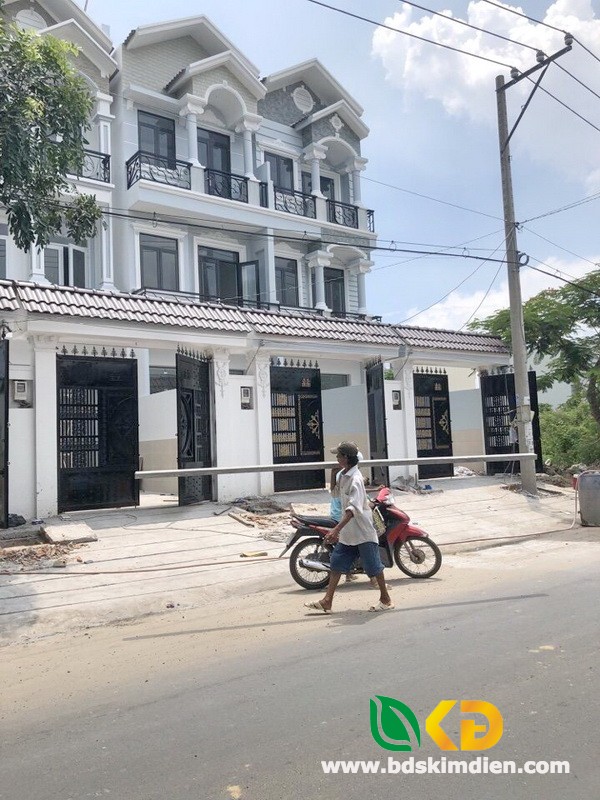 Bàn nhà 3 lầu mặt tiền Huỳnh Tấn Phát thị trấn Nhà Bè huyện Nhà Bè